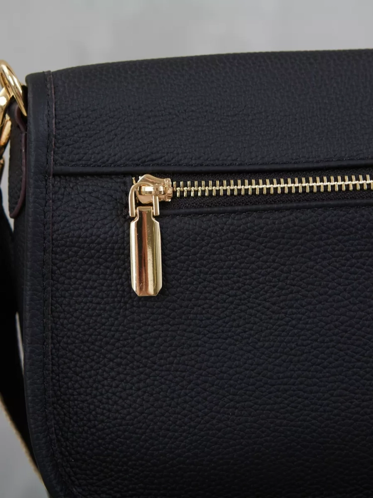 Женская кожаная сумка Paul Rayner black 6333