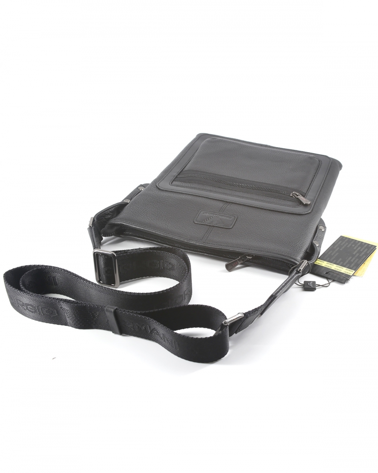 Giorgio Armani сумка через плечо кожаная под А4