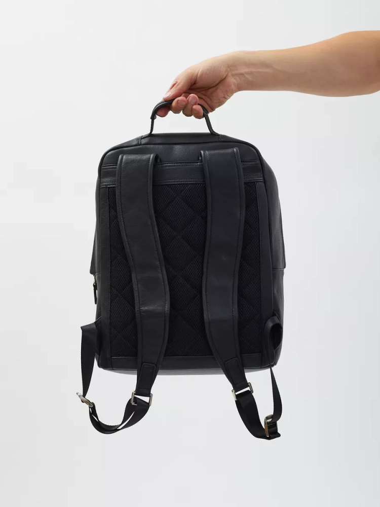 Кожаный мужской рюкзак Paul Rayner 0048003-1